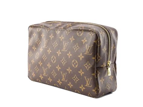 louis vuitton wash bag black